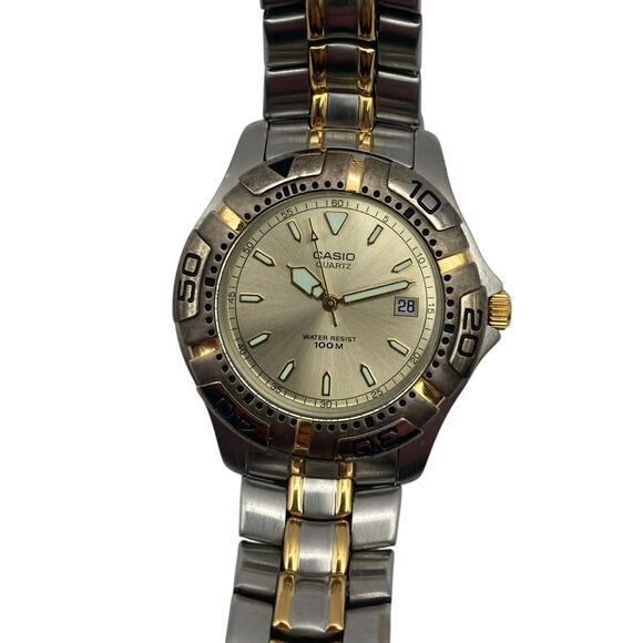Casio Quartz Men's 708 MTD-1020 Watch - Water Resistant Working w/ New Battery - Picture 1 of 9